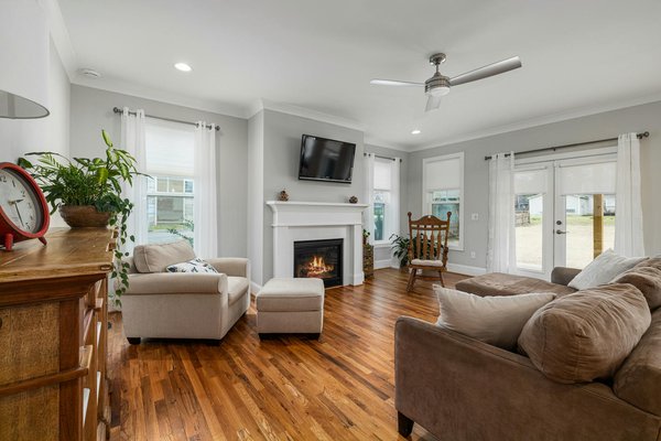 Guide Ultime : Choisir les Meilleurs Matériaux pour Embellir votre Terrasse de Piscine